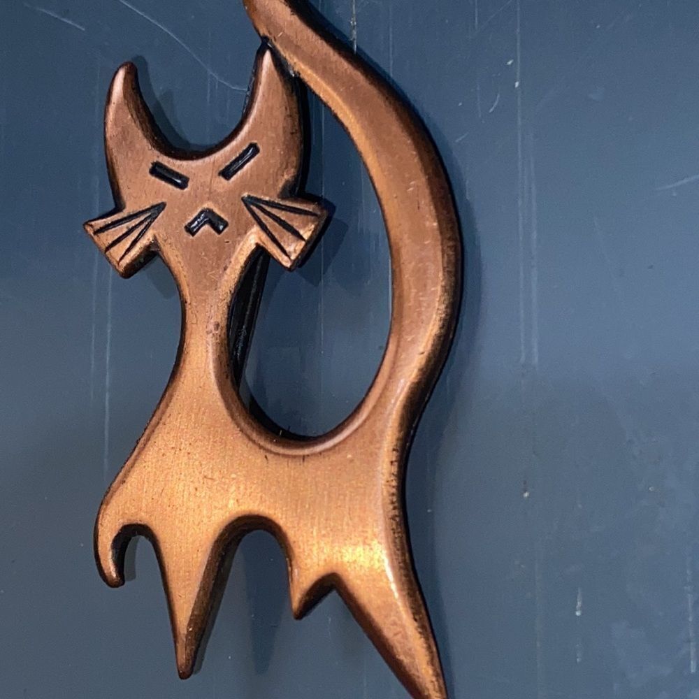 Vintage Copper Snooty Cat Pin - Picture 4 of 5